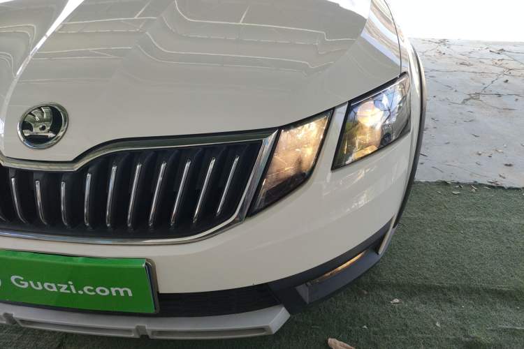 Used Skoda Octavia 2018 Station Wagon TSI230 DSG Luxury Edition