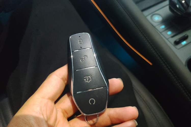 Used BYD Song L EV 2025 Intelligent Driving Version 662 km LiDAR Excellence Edition
