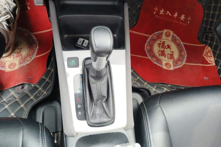 Used Honda LIFE 2021 1.5L CVT CRO-SS Fun Edition Gear Lever