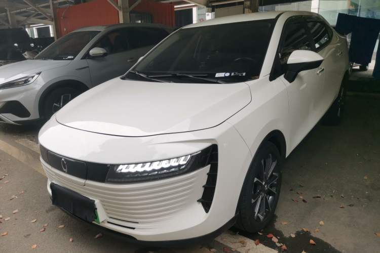 Used ORA iQ 2018 High-Range Version Smart Connectivity Model