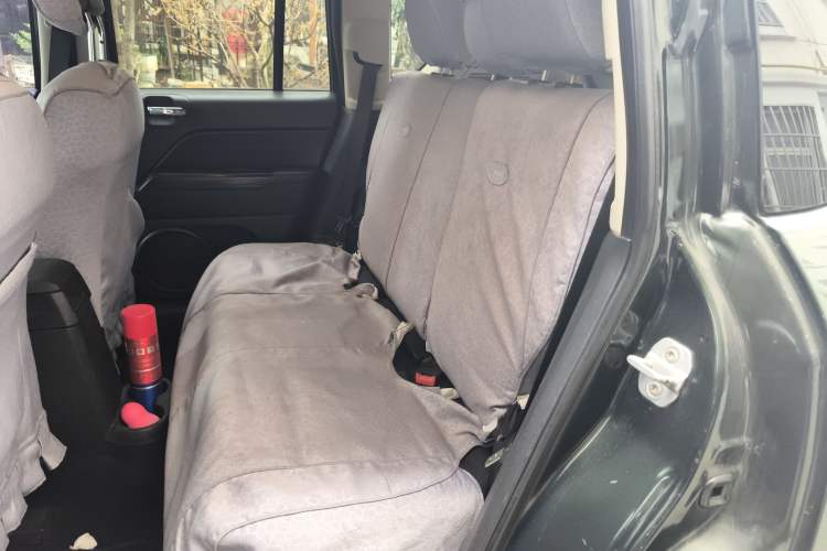 Used Jeep Compass 2010 2.4L four-wheel drive sport version
