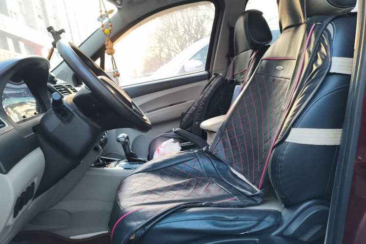 Used FORTHING Joyear XV 2016 1.6L CVT Comfort Model Left Front Seat