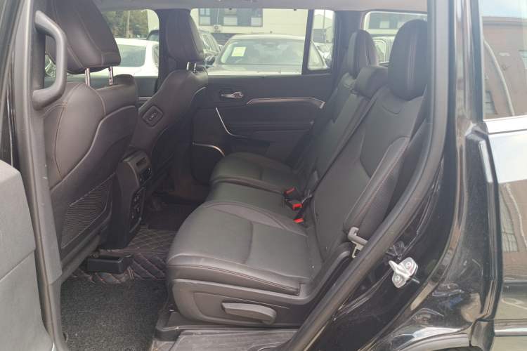 Used Jeep Grand Commander 2018 2.0T Four-Wheel Drive Smart Enjoyment Version China V Emission Standard
