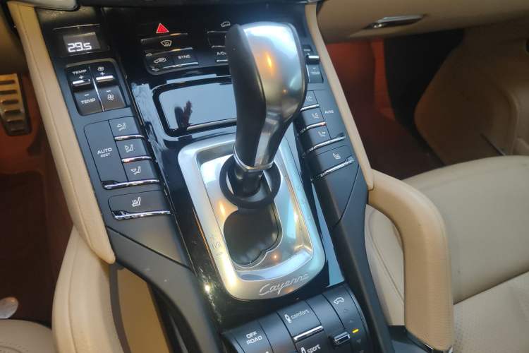 Used Porsche Cayenne 2016 Cayenne Platinum Edition 3.0T
