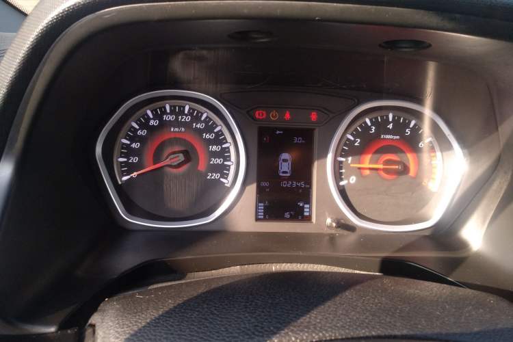 Used Soueast DX3 2018 1.5L Manual Luxury Model
