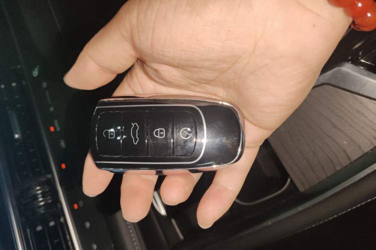 Used Chery Tiggo 8 PRO 2024 Champion Edition 290T Two-Wheel Drive Shining Version 5 Seats