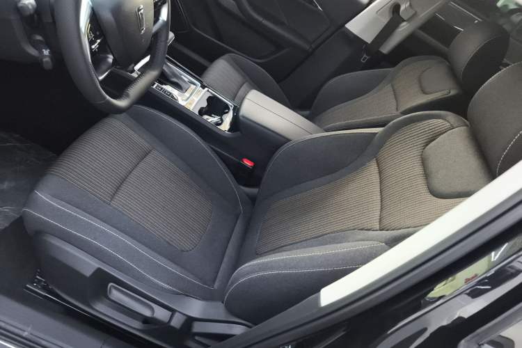 Used Bestune B70 2022 Third Generation 1.5T Automatic Enjoyment Version Left Front Seat