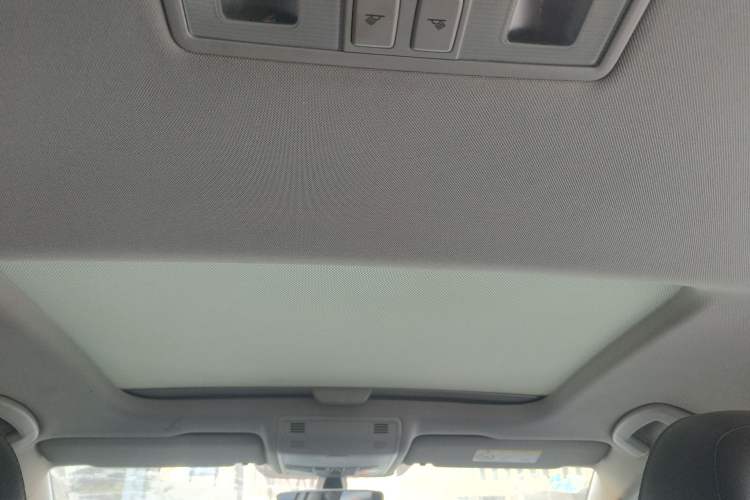 Used Volkswagen Golf 2016 230TSI Automatic Luxury Version
