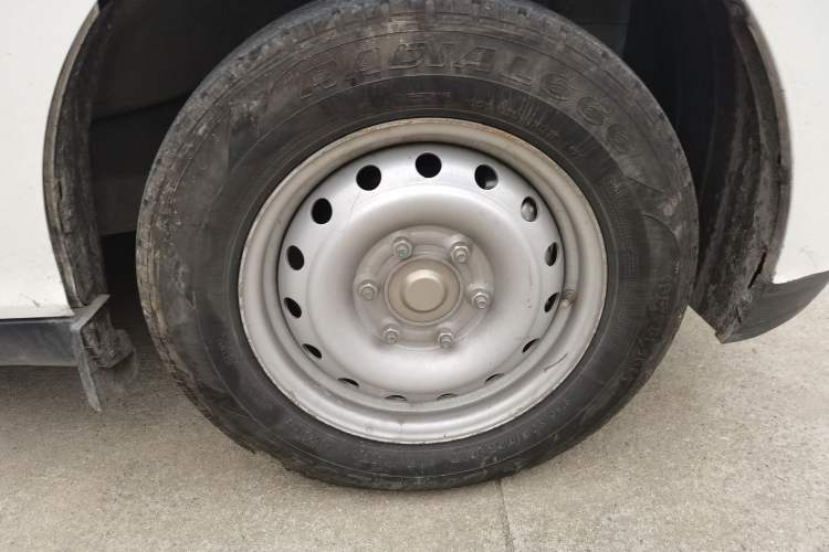 Used Ruichi EC75 2025 Intelligent Driving Ultra-Charging Version Pioneer II Type 50.1 kWh
