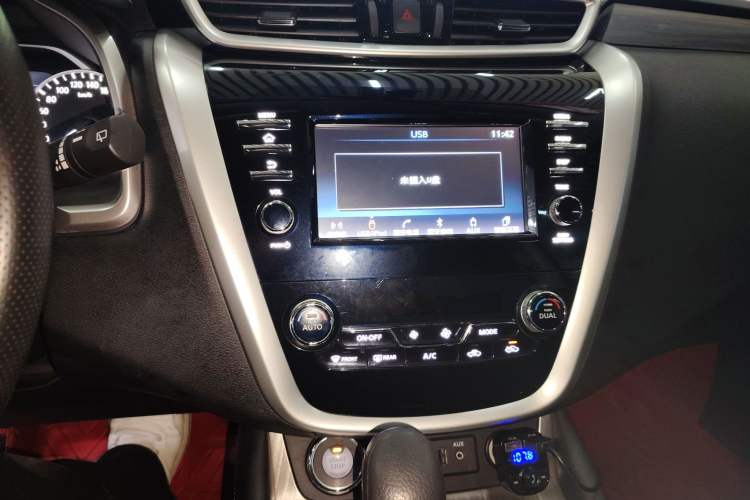 Used Nissan Murano 2019 2.5L XE Two-Wheel Drive Elite Version China VI Standard
