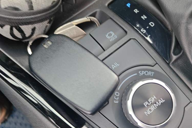 Used Toyota Wildlander 2024 Dual-Motor 2.5L E-CVT All-Wheel Drive Luxury PLUS Edition Vehicle Key