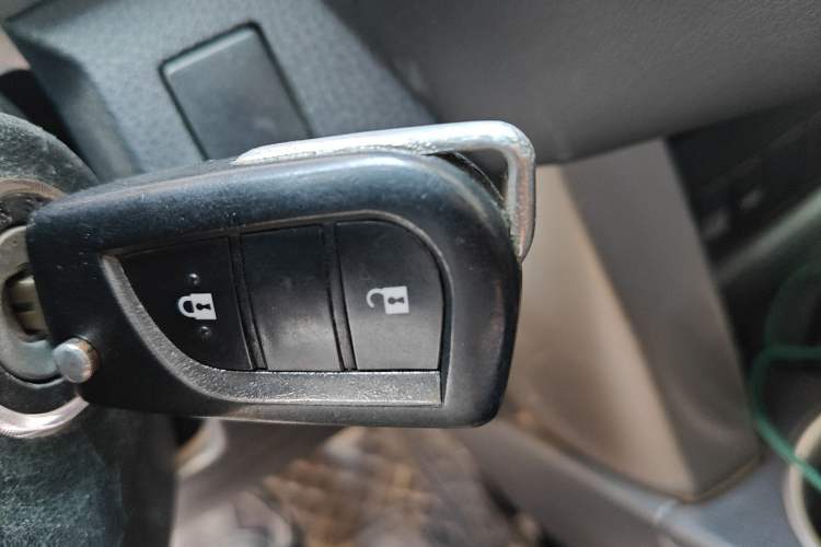 Used Toyota RAV4 2015 2.0L CVT Two-Wheel Drive Fashion Edition
