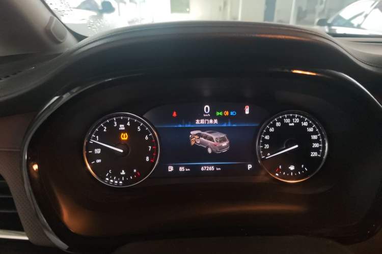 Used Buick GL8 2021 Land Cruiser Executive 652T Premium Model
