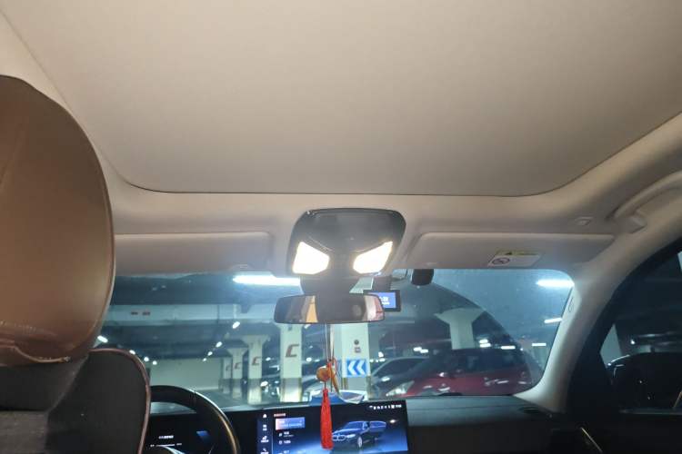 Used BMW i3 2022 eDrive 35 L
