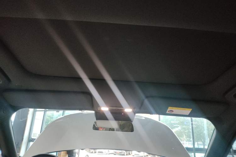 Used Li Auto L8 2023 Pro Model
