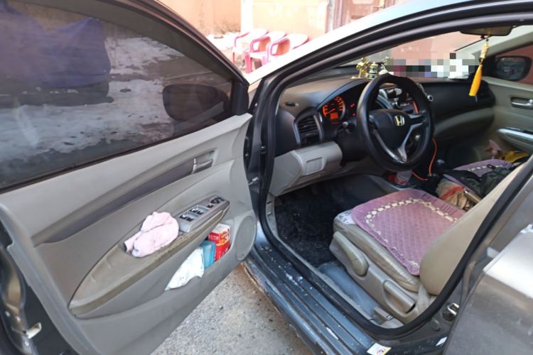 Used Honda City Classic 2011 1.5L Manual Elite Edition Driver Seat