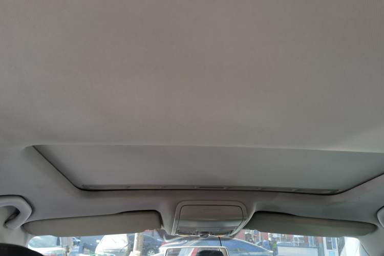 Used Volkswagen Sagitar 2012 1.4TSI Automatic Luxury Edition Headliner