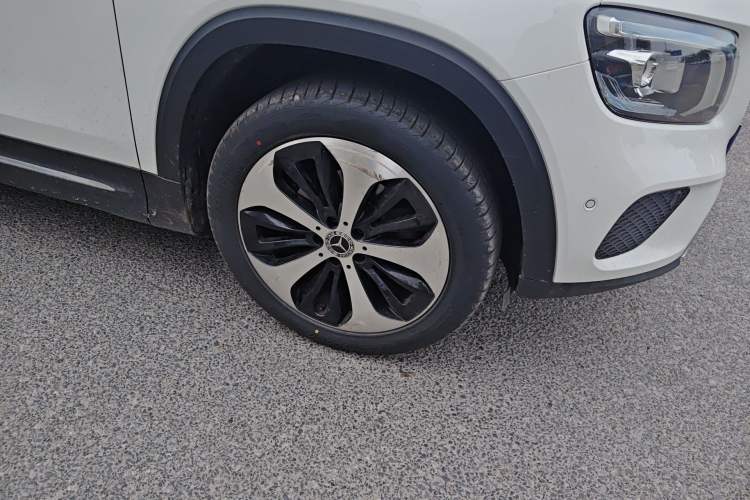 Used Mercedes-Benz GLB 2021 GLB 200 Fashion Model Right Front Wheel Hub