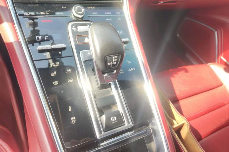 Used Porsche Panamera 2021 Panamera Executive Long Wheelbase 2.9T Gear Lever