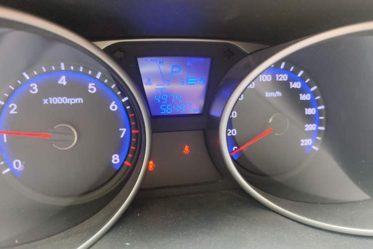 Used Hyundai ix35 2015 2.0L Automatic 2WD Smart Type China IV
