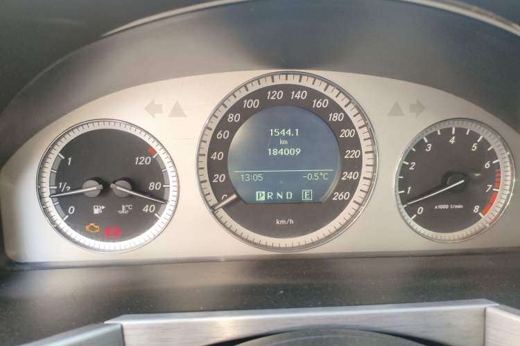 Used Mercedes-Benz GLK-Class 2011 GLK 300 4MATIC Fashion Model