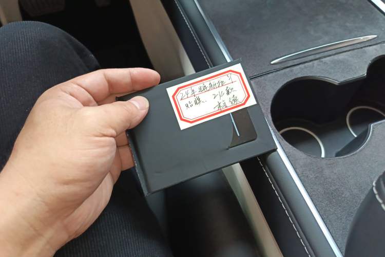 Used Tesla Model Y 2024 Rear-Wheel-Drive Version Interior 1