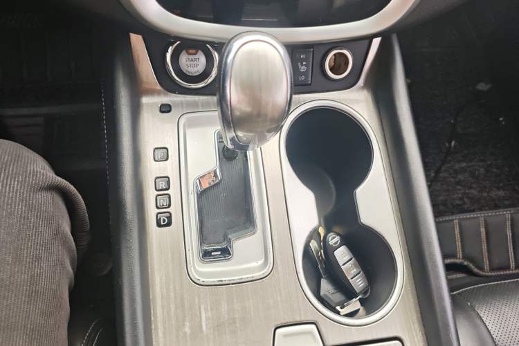 Used Nissan Murano 2017 2.5L XL Two-Wheel Drive Smart Edition Gear Lever