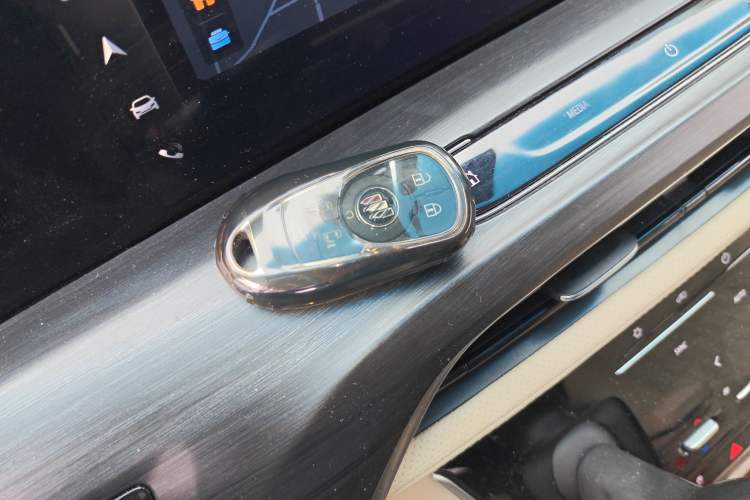 Used Buick GL8 2022 ES Landtrek 653T Smart Flagship Model