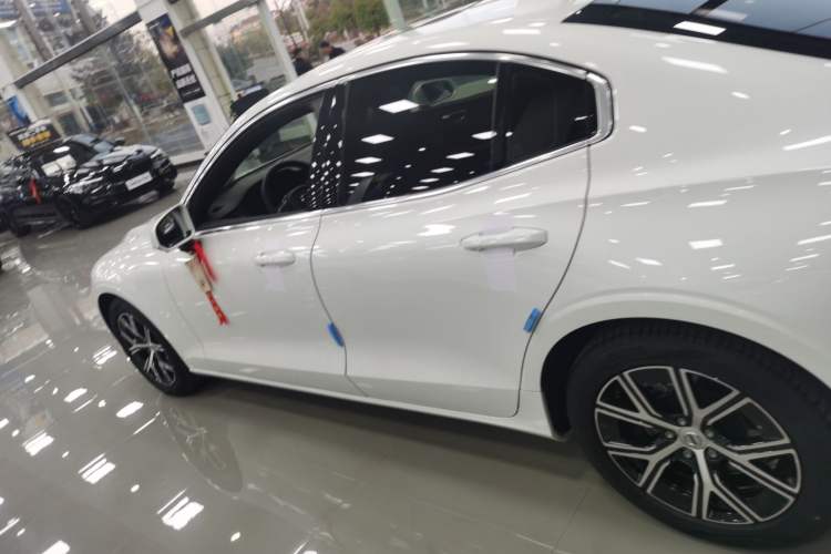 Used Volvo S60 2023 B4 Zhiyi Luxury Edition