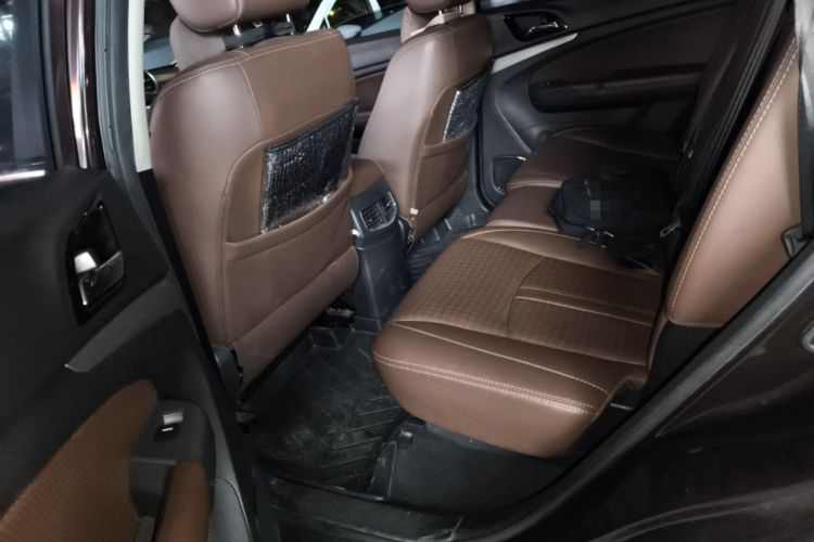 Used BYD S7 2015 2.0T Upgraded Automatic Luxury Version Left Rear Seat