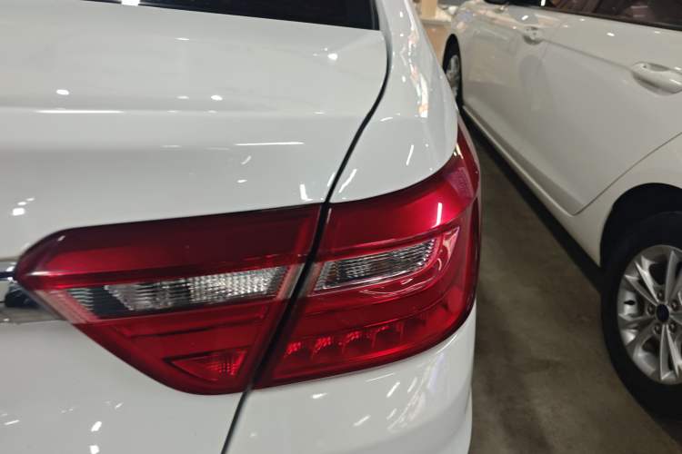 Used Geely Auto Vision 2018 1.5L Automatic Happiness Edition Right Rear Taillight