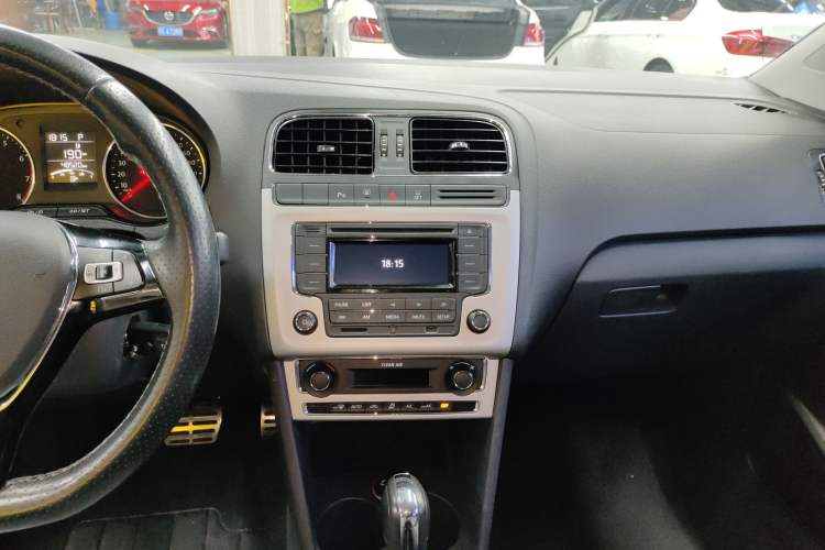 Used Volkswagen Polo 2016 1.6L Cross Polo Automatic