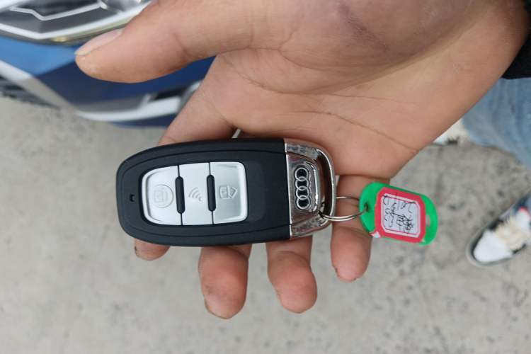 Used Audi Q3 2019 35 TFSI Advanced Dynamic Edition Vehicle Key