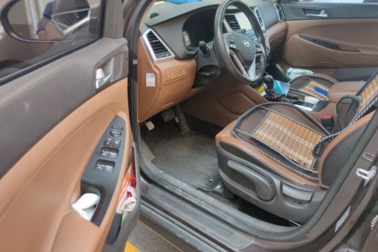 Used Hyundai Tucson 2015 1.6T Dual-Clutch Two-Wheel-Drive Smart Model
