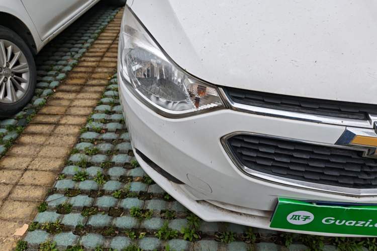 Used Chevrolet Sail 2015 Sail 3 1.3L Manual Ideal Edition Right Front Headlight