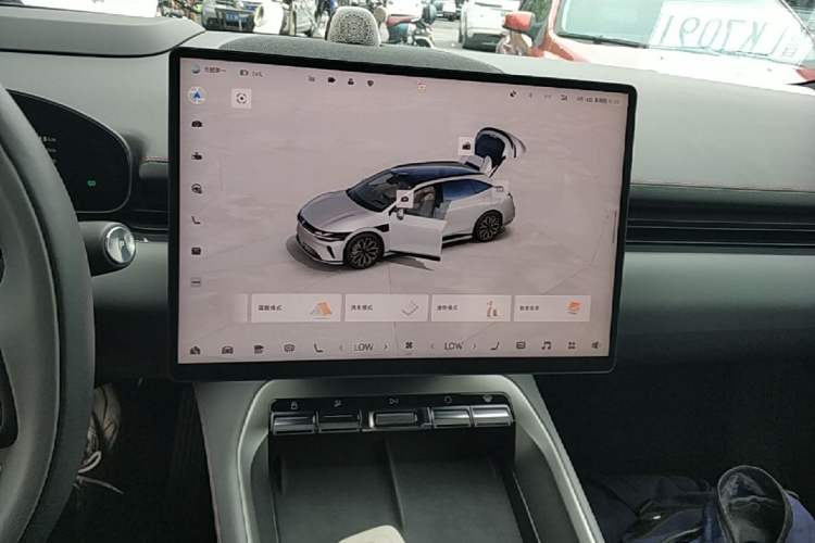 Used Zeekr 007GT 2025 Four-Wheel Drive Intelligent Driving Version 75 kWh Audio And AC Panel