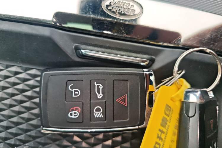 Used Land Rover Range Evoque 2023 Aurora L 200PS Elite Edition
