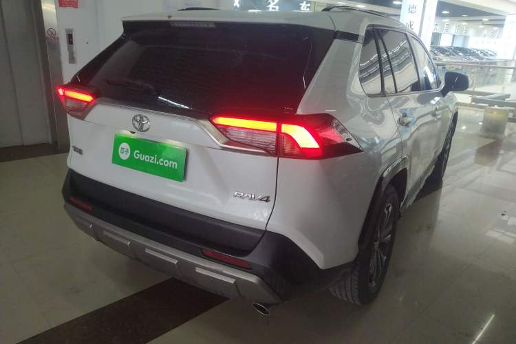 Used Toyota RAV4 2024 2.0L CVT Two-Wheel Drive Fashion Plus Edition