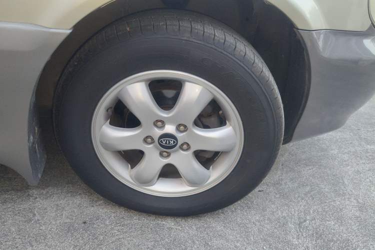 Used Kia Carnival 2006 2.7L GLS-1