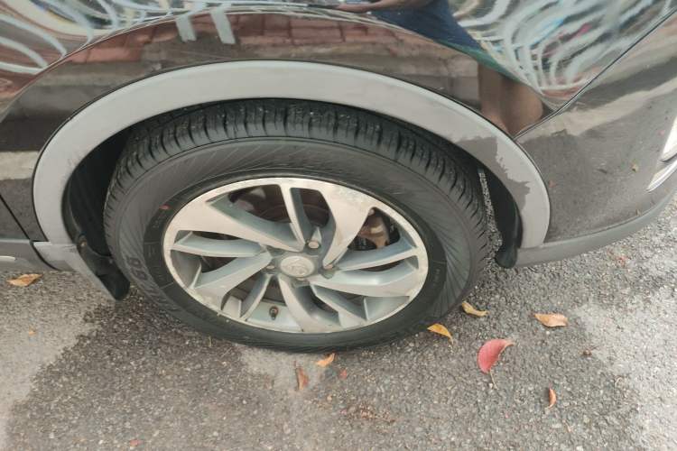 Used Baojun 560 2015 1.8L manual luxury version