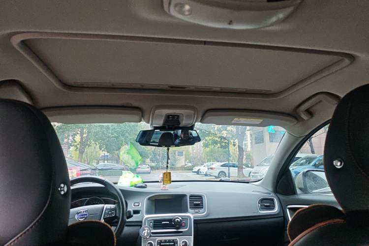 Used Volvo S60 2017 S60L T3 Smart Upgrade Edition
