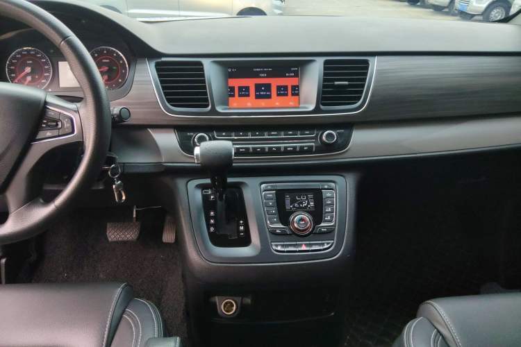 Used SAIC MAXUS G10 2019 PLUS 2.0T Automatic Elite Edition China VI Standard