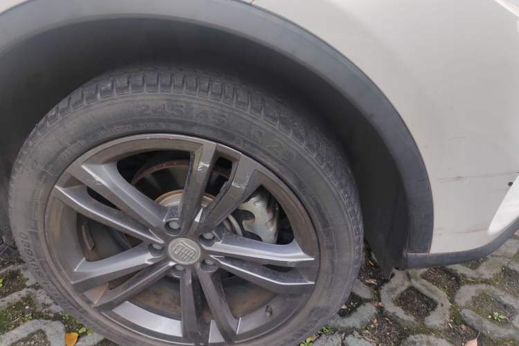 Used BYD Tang 2021 2.0T Automatic Flagship Edition Right Front Wheel Hub