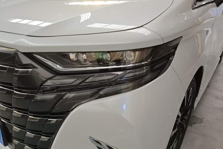 Used Toyota Alphard 2024 Dual-Engine 2.5L Prestige Edition
