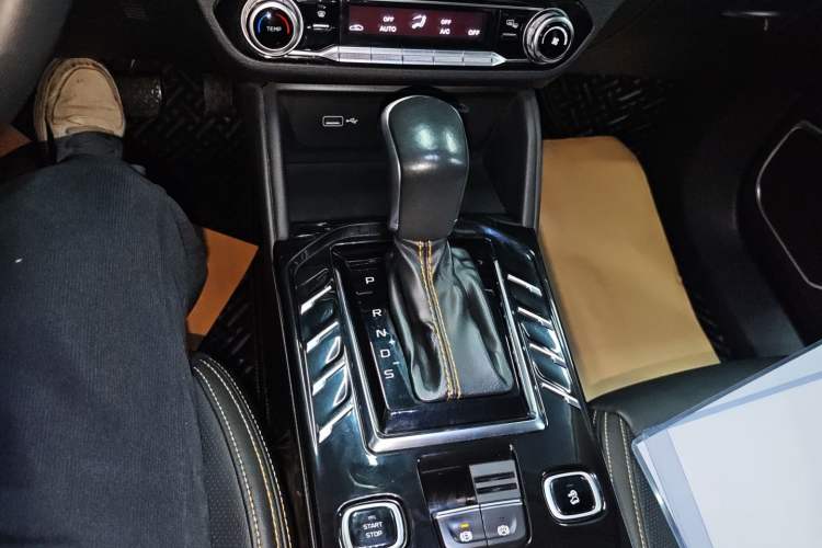 Used Bestune T77 2019 Facelift 230 TID Automatic Luxury Version China V Emission Standard
