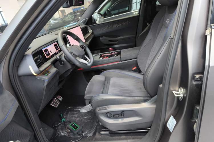 Used Volkswagen Teramont 2025 Tiguan Pro 450TSI Four-Wheel Drive Summit Edition
