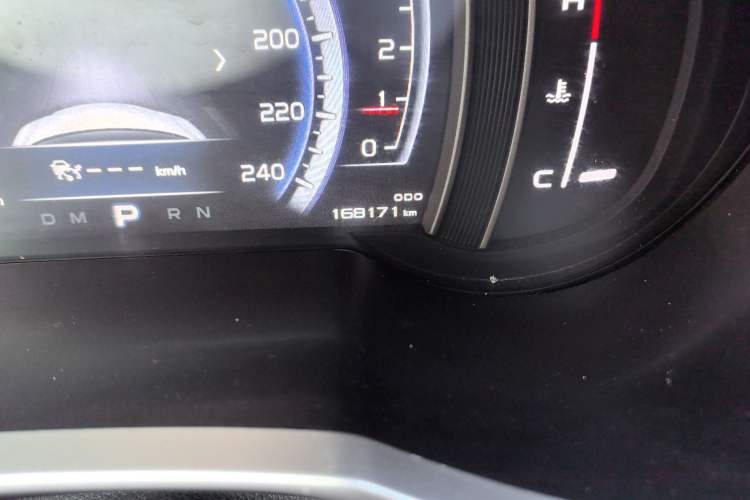 Used Geely Auto Emgrand X7 Sport 2016 1.8TD Automatic ZhiZun Version
