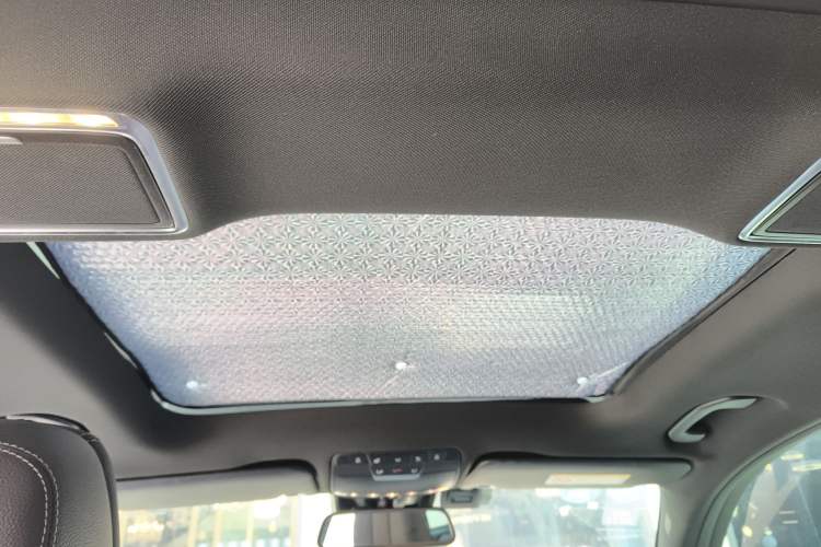 Used Mercedes-Benz GLC 2019 Facelift GLC 260 L 4MATIC Luxury Model
