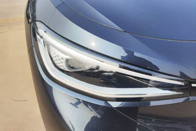 Used Volkswagen ID.4 CROZZ 2022 Long-Range Lite PRO Edition Right Front Headlight