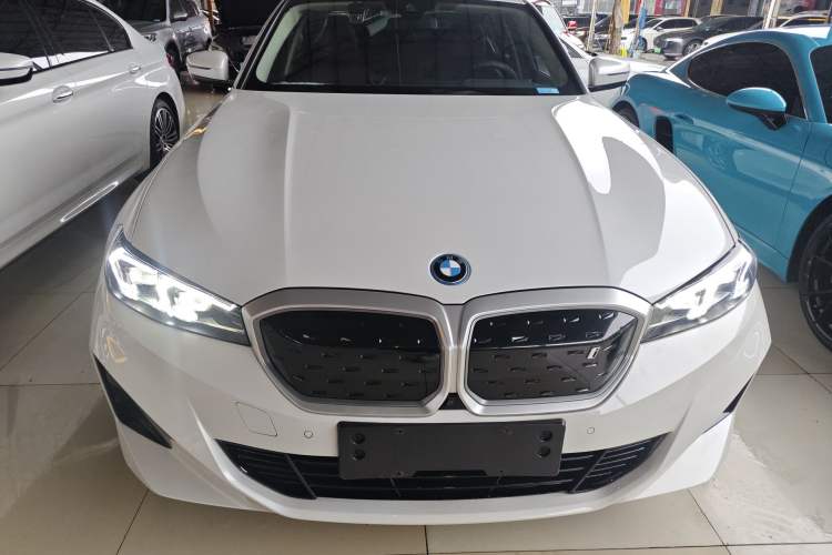 Used BMW i3 2022 eDrive 35 L
